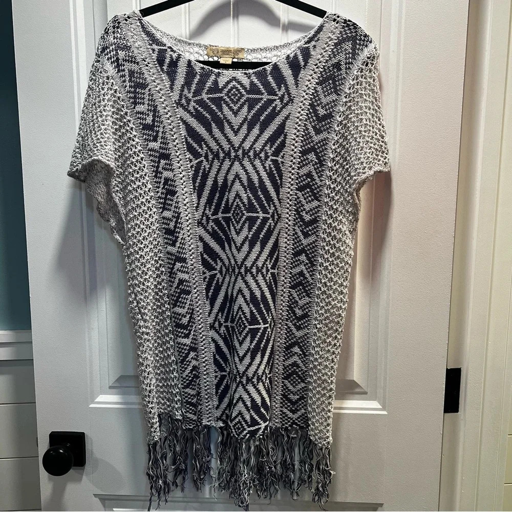 Vintage America Blue and Gray Crocheted Short Sleeved Top. Size Large.